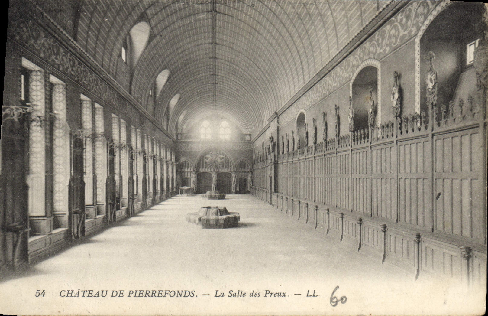 Château de Pierrefonds — La Salle des Preux — LL 60