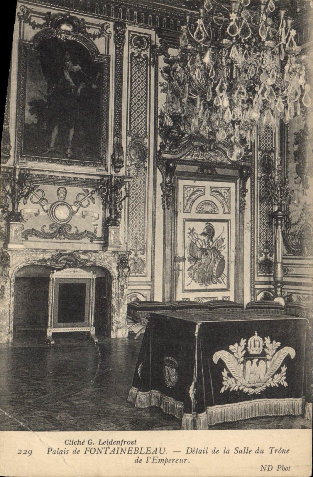 Palais de FONTAINEBLEAU — Détail de la Salle du Trône — Cliché G. Leidenfrost, n°229