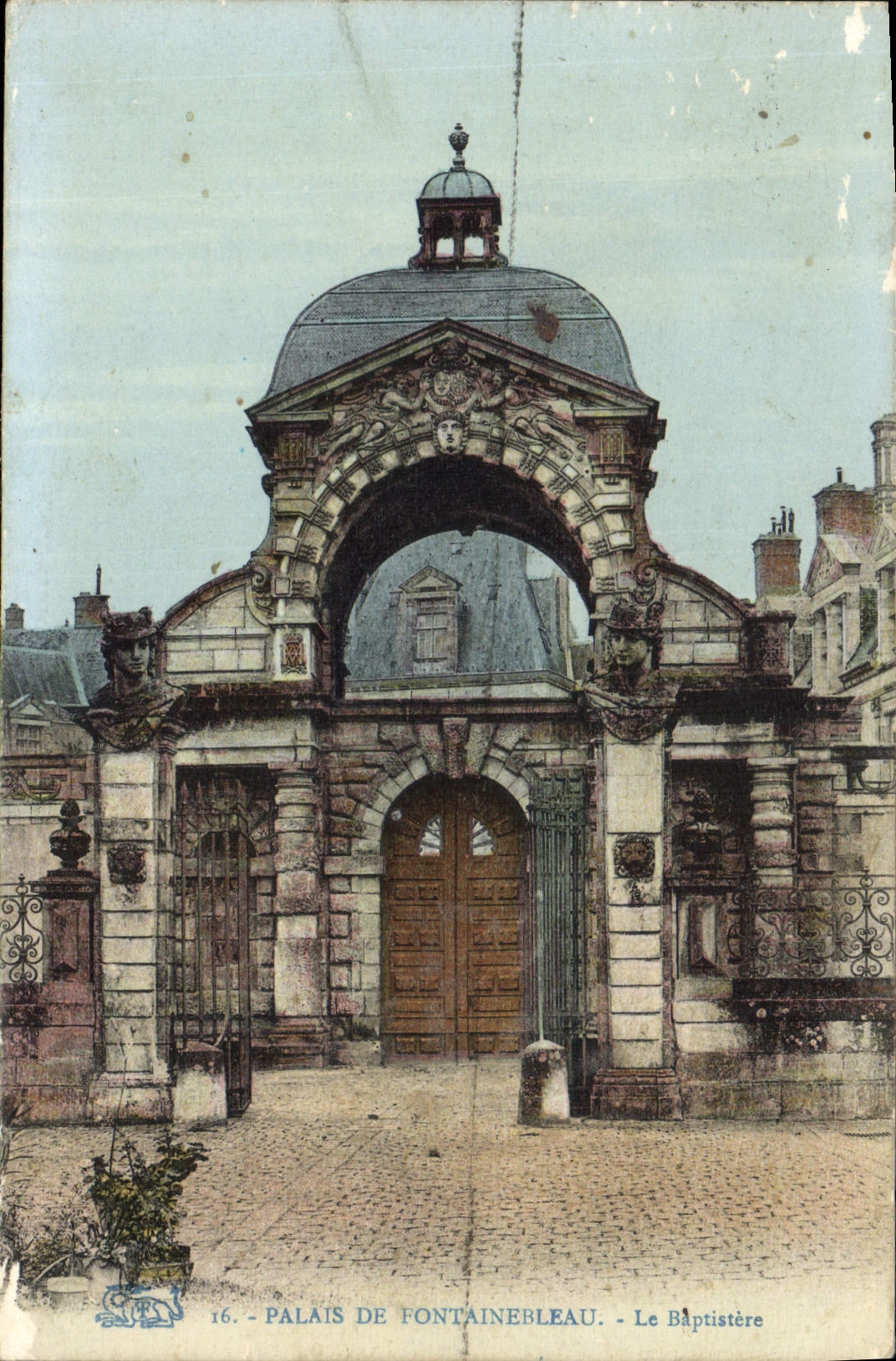 Palazzo di Fontainebleau — Il Battistero — Editore sconosciuto, n° 16
