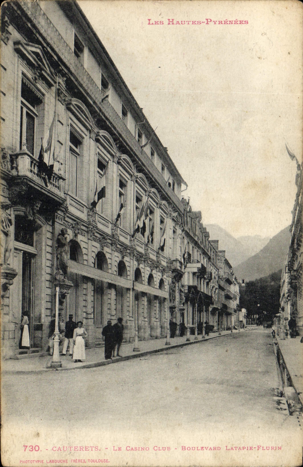 CPA Les Hautes Pyrenees Cauterets le Casino Club Boulevard Latapie Flurin 