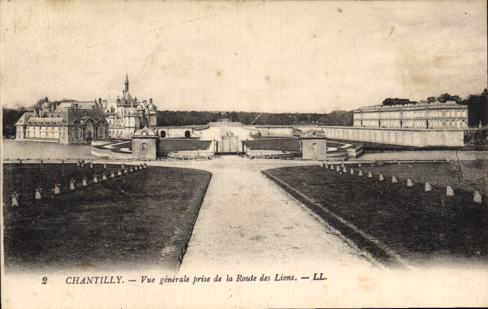 CPA Chantilly Vue generale prise de la Route des Lions 