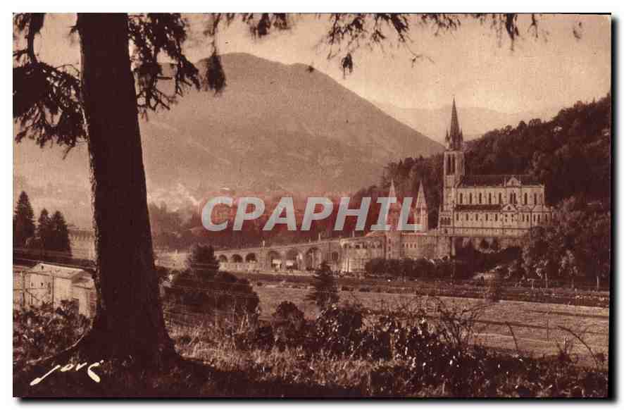 CPA Lourdes H P La Basilique et le Pic du Ger 