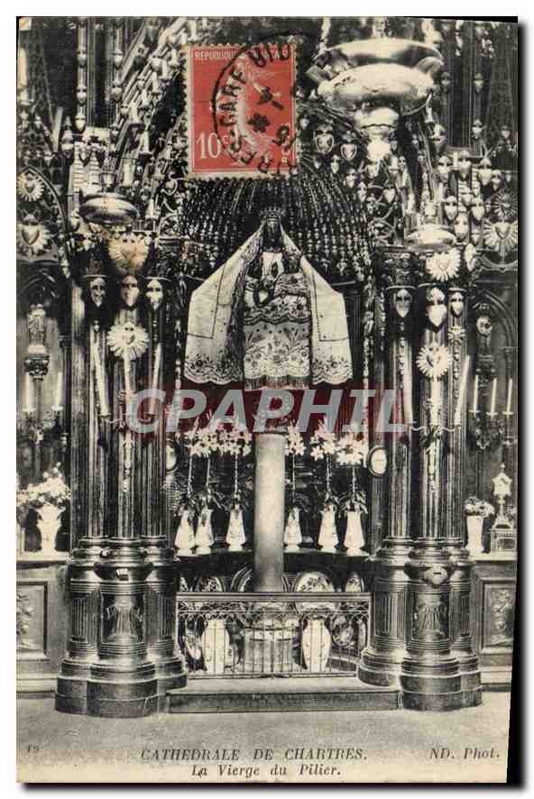 Cathédrale de Chartres — La Vierge du Pilier — ND. Phot.