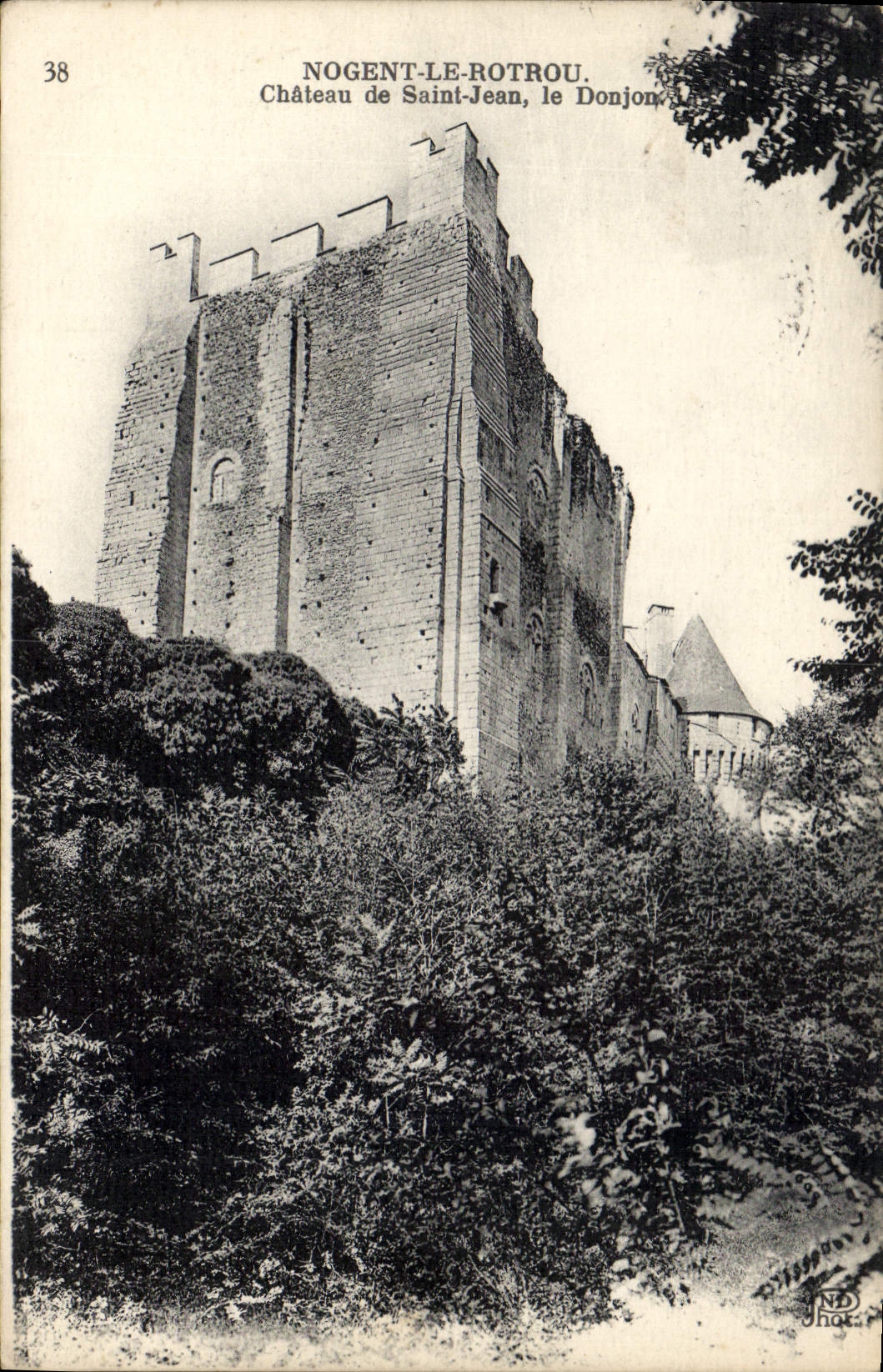 CPA Nogent le Rotrou Chateau de Saint Jean le Donjon 