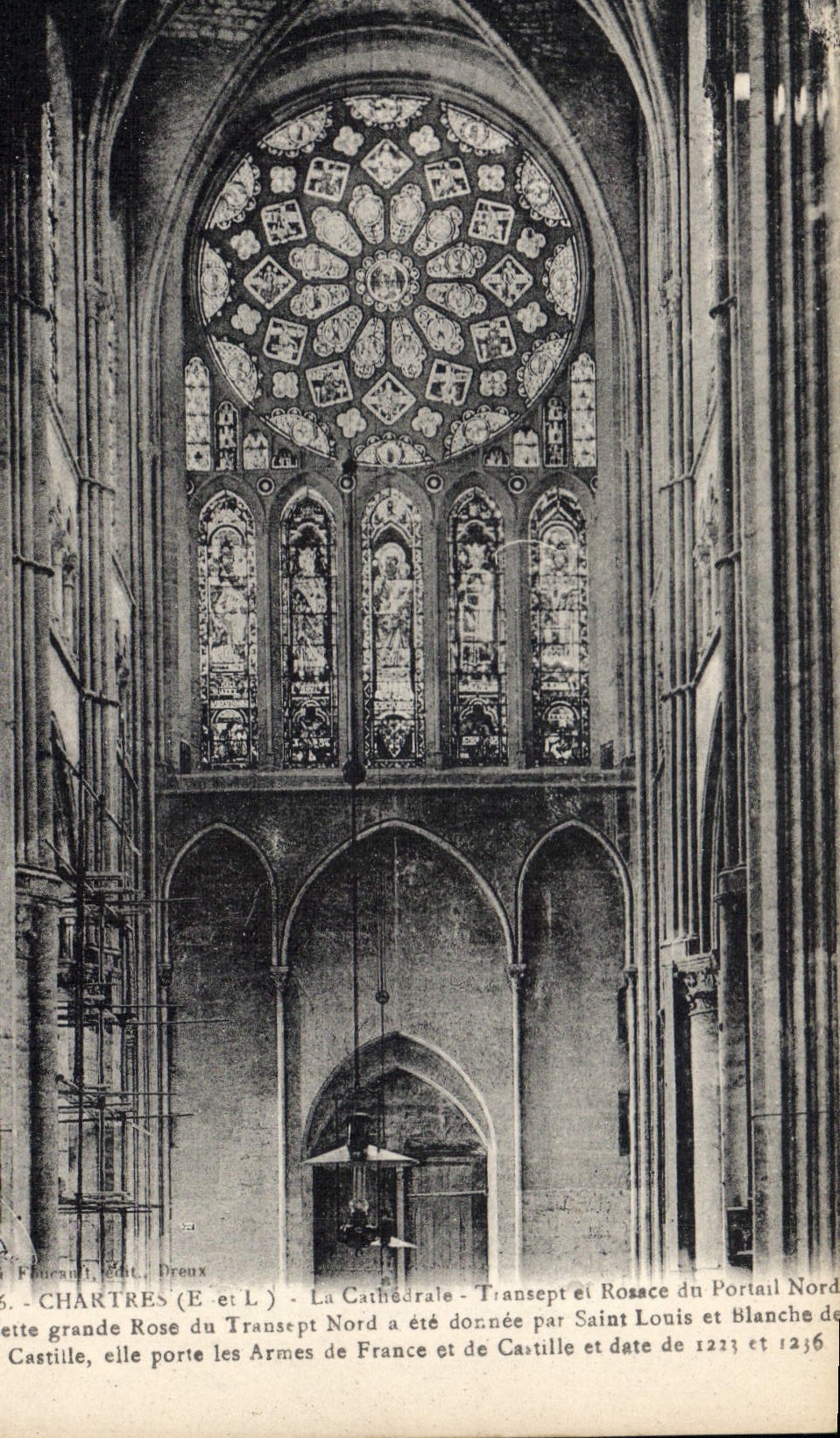 CPA Chartres E et L La Cathedrale Transept et Rosace du Portail Nord 