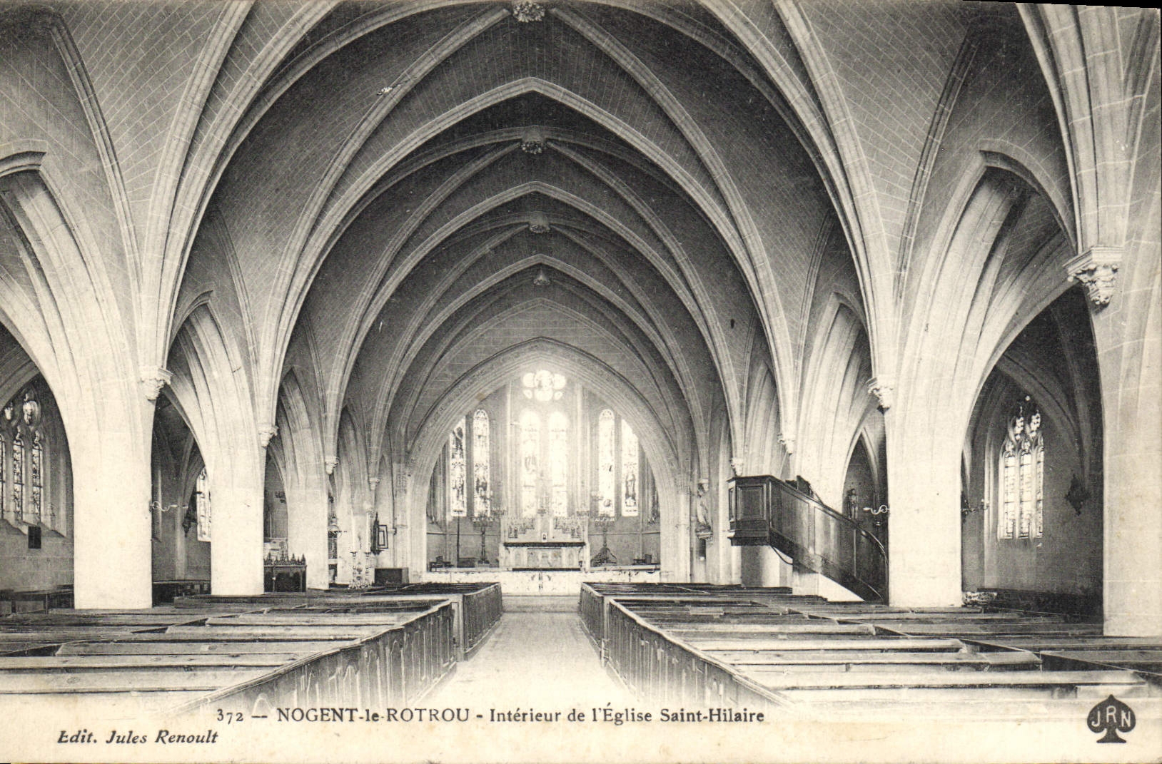CPA Nogent le Rotrou Interieur de l'Eglise Saint Hilaire 