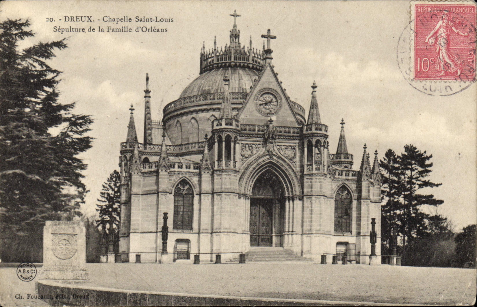 Dreux - Chapelle Saint-Louis - Sépulture de la Famille d'Orléans
