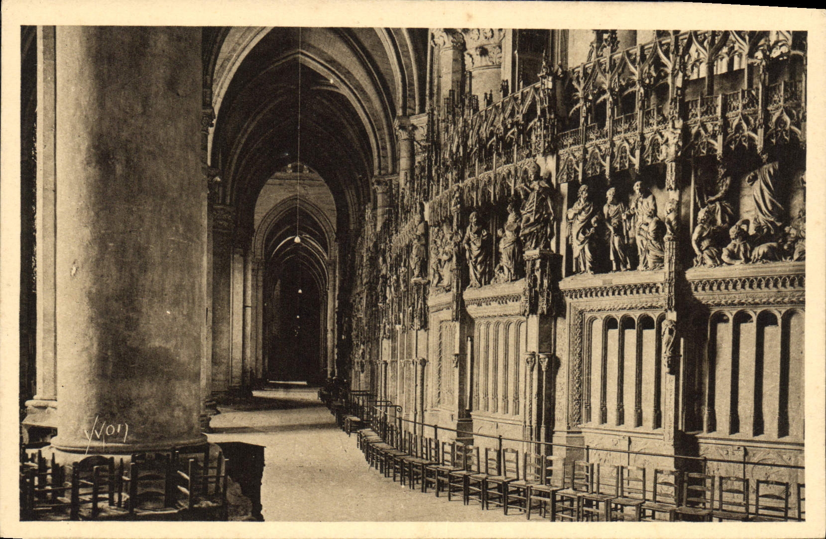 Chartres — Innenansicht der Kathedrale, Der Ambulatorium — Éditions d'Art YVON