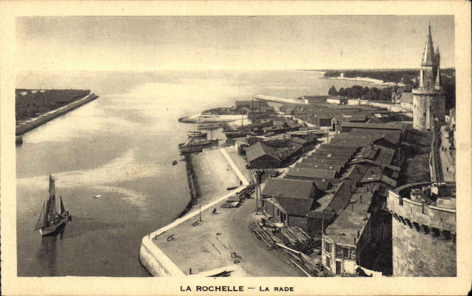 CPA La Rochelle La Rade 
