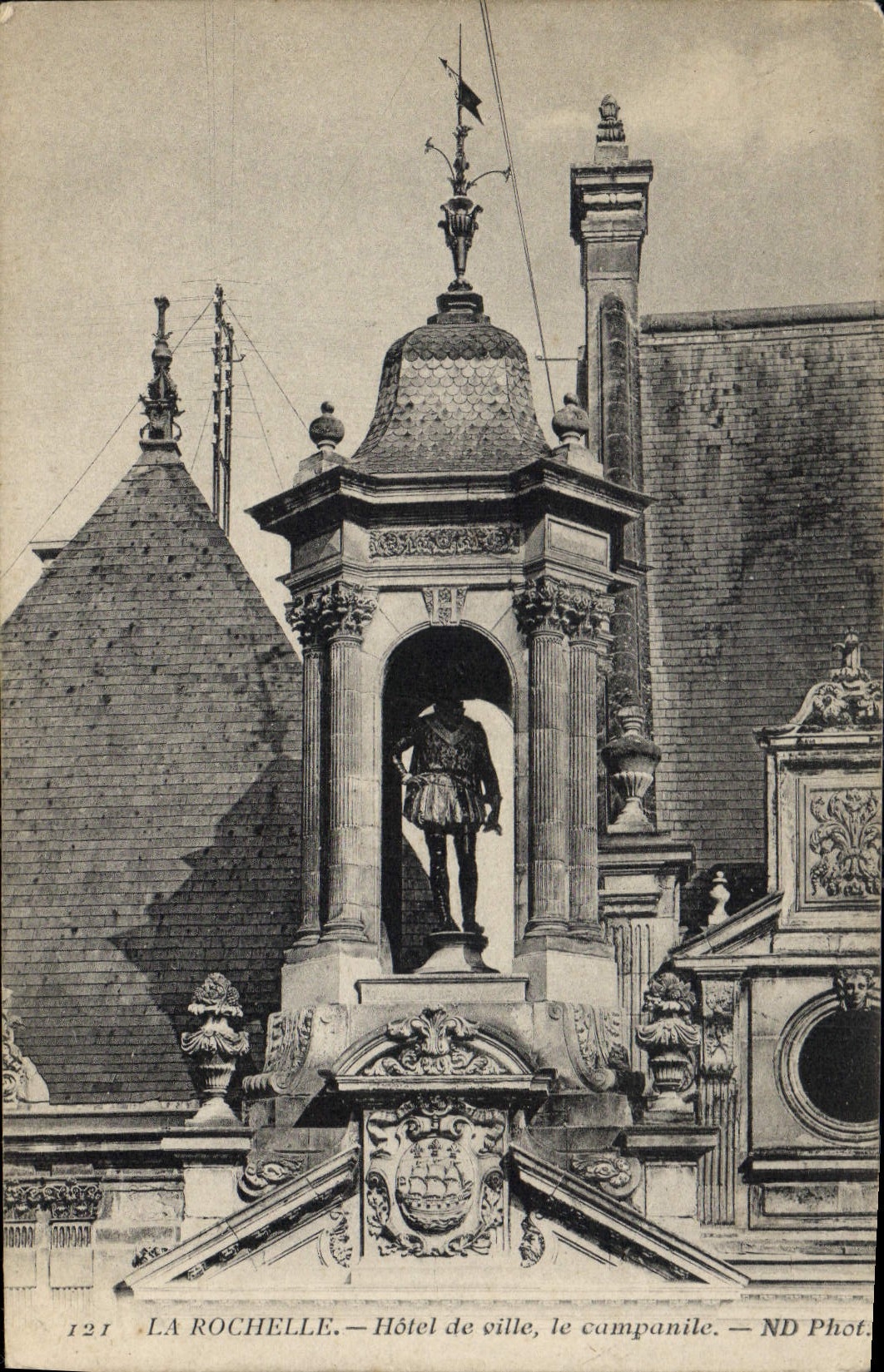 CPA La Rochelle Hotel de Ville le campanile 