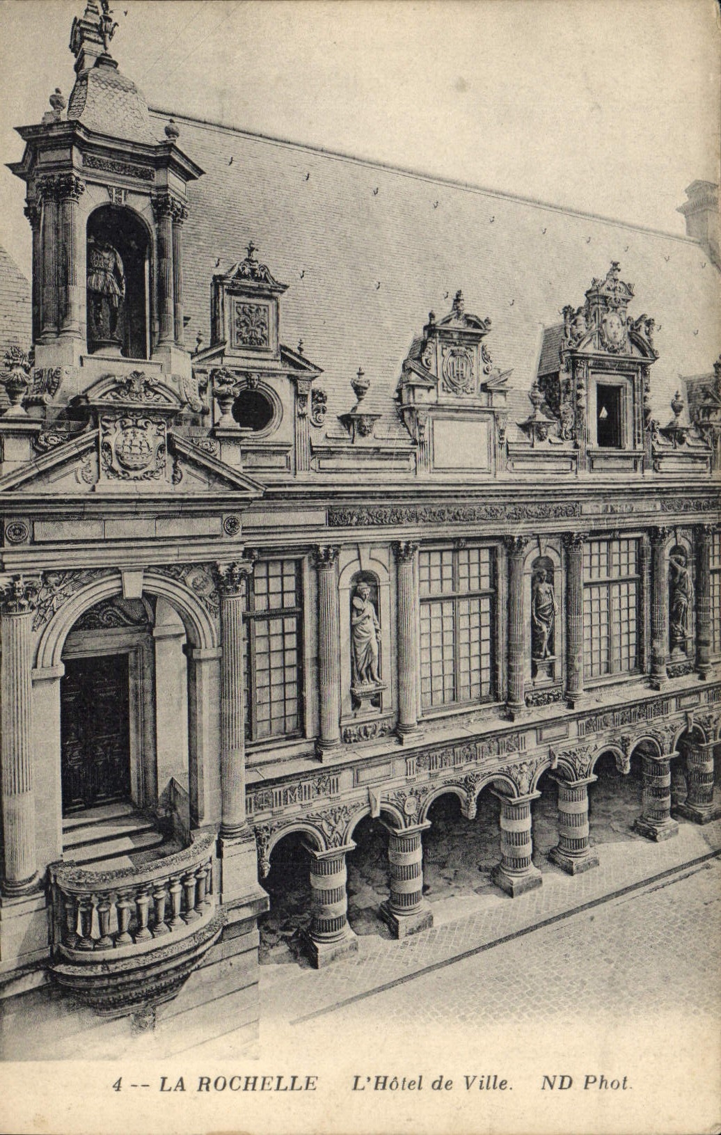 CPA La Rochelle L'Hotel de Ville 