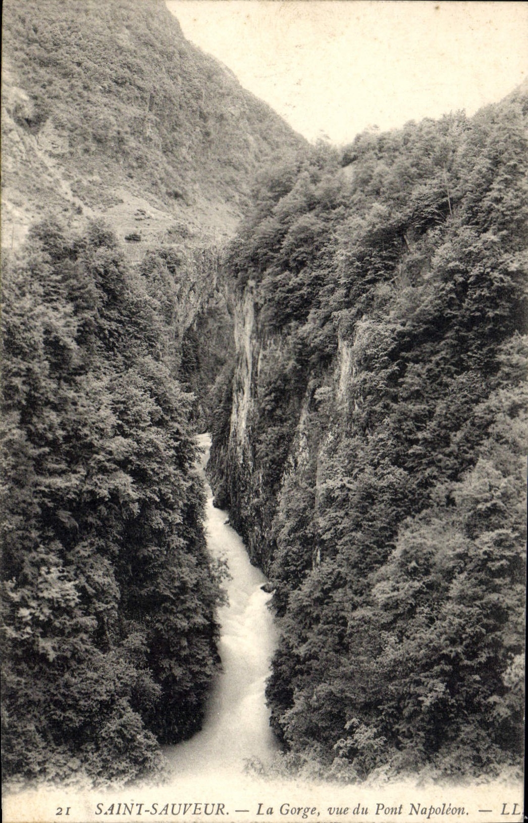 Saint-Sauveur — La Gorge, vue du Pont Napoléon — LL