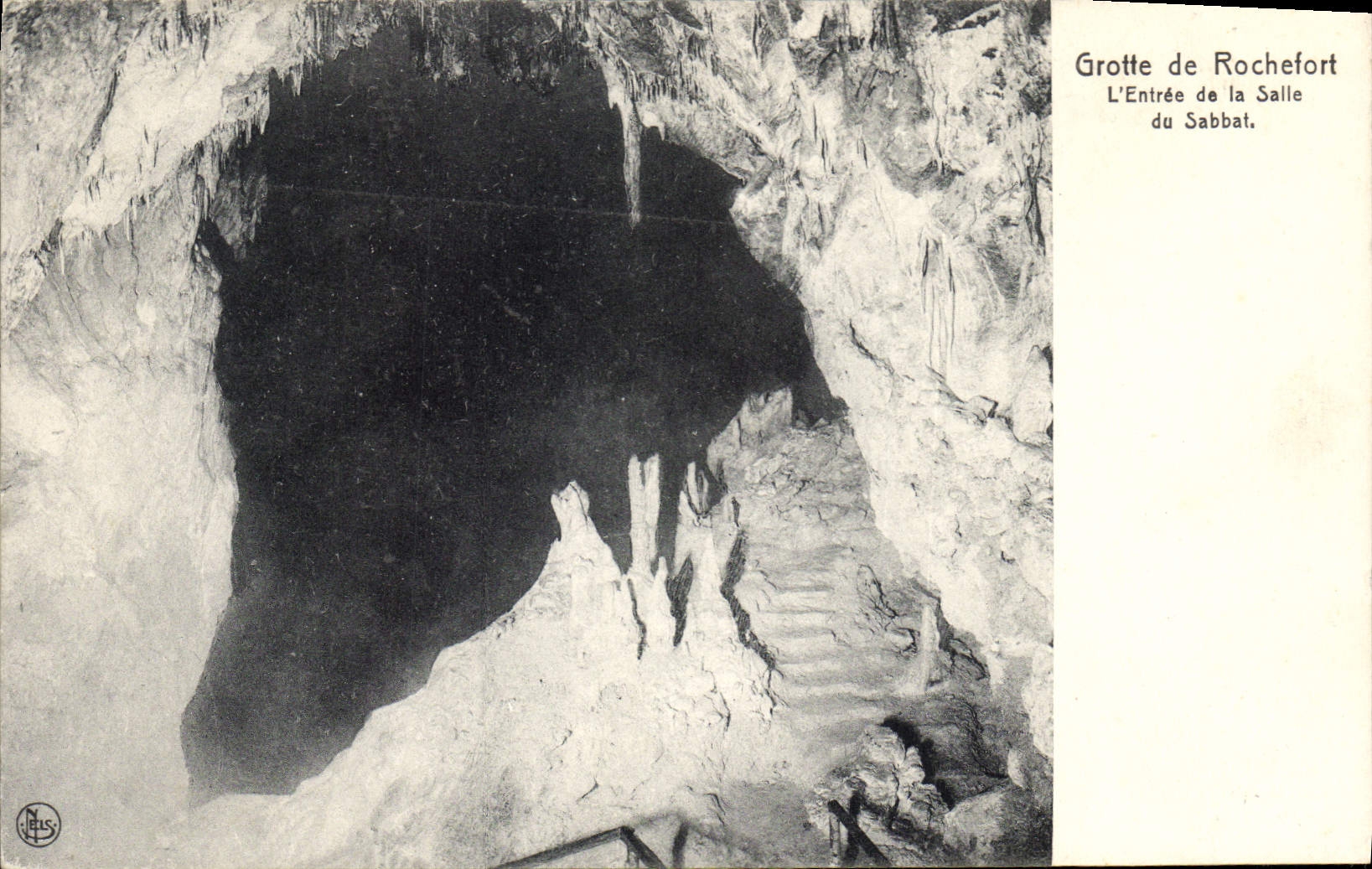 CPA Grotte de Rochefort L'Entree de la Salle du Sabbai 