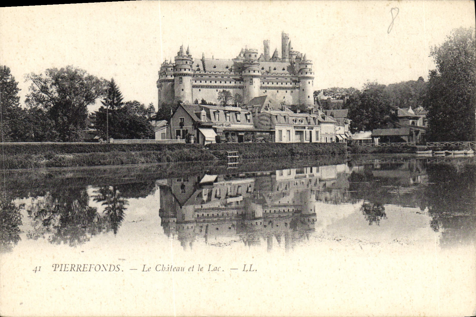 CPA Pierrefonds Le Chateau et le Lac 