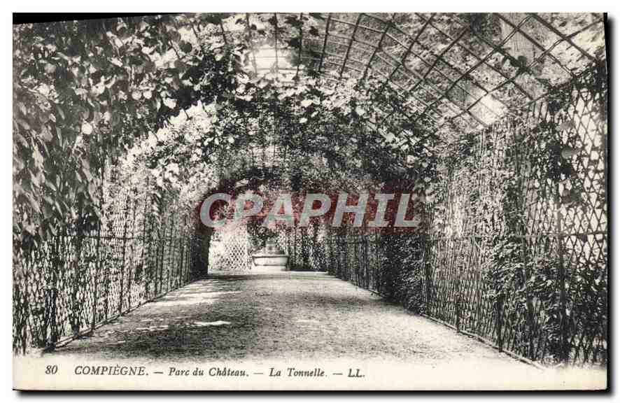 CPA Compiegne Parc du Chateau La Tonnelle 