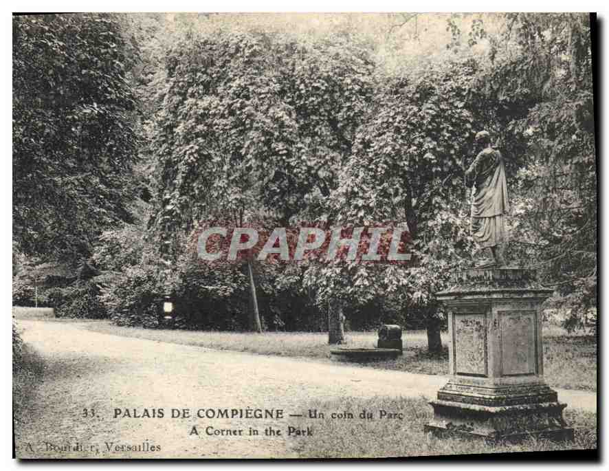 CPA Palais de Compiegne Un coin du Parc 
