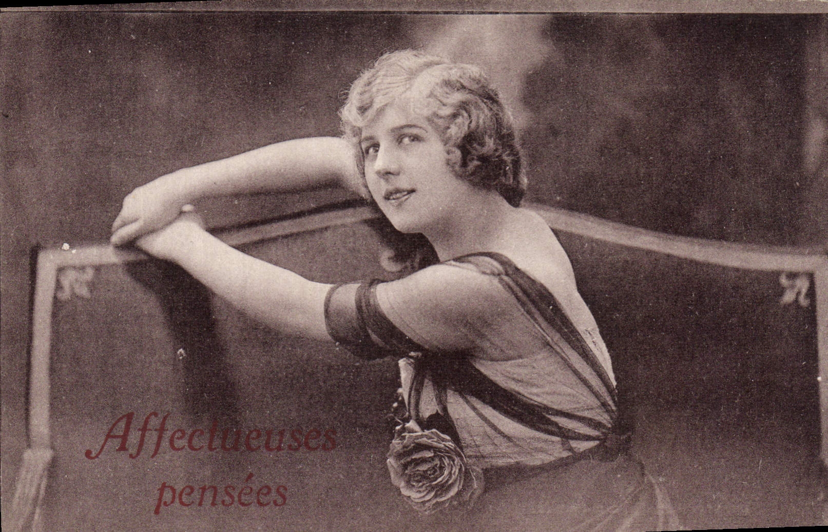 CPA Affectueuses Pensees Femme