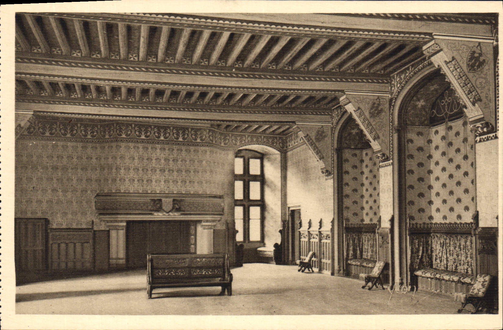 Château de Pierrefonds — Salle de Réception — Les Éditions d'Art Yvon, Paris