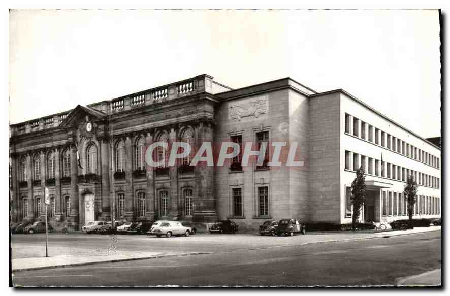 CPA Beauvais l'Hotel de Ville 