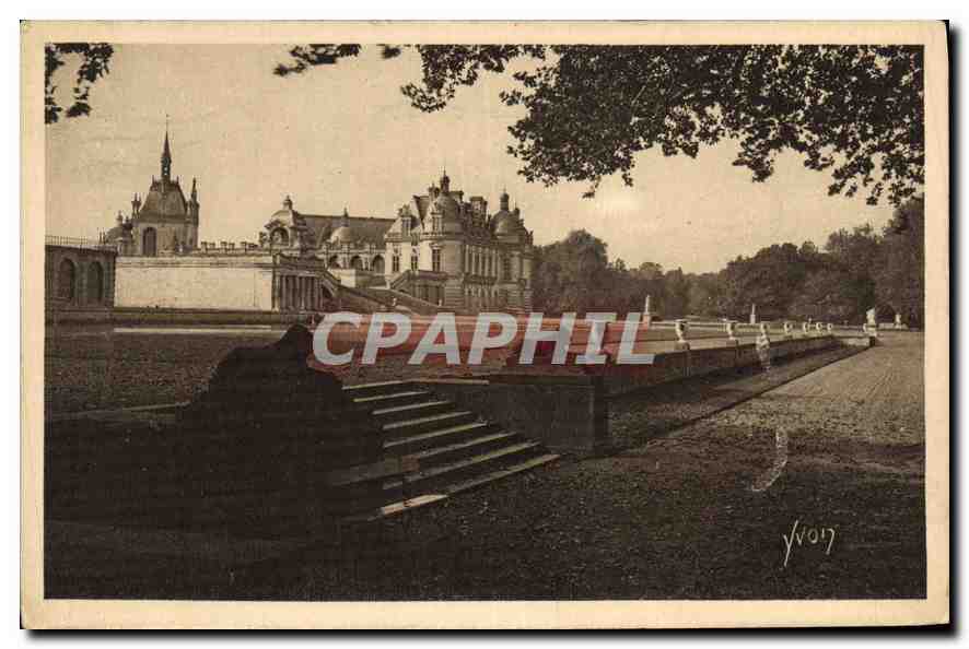 CPA Chateau de Chantilly vue generale du Chateau 