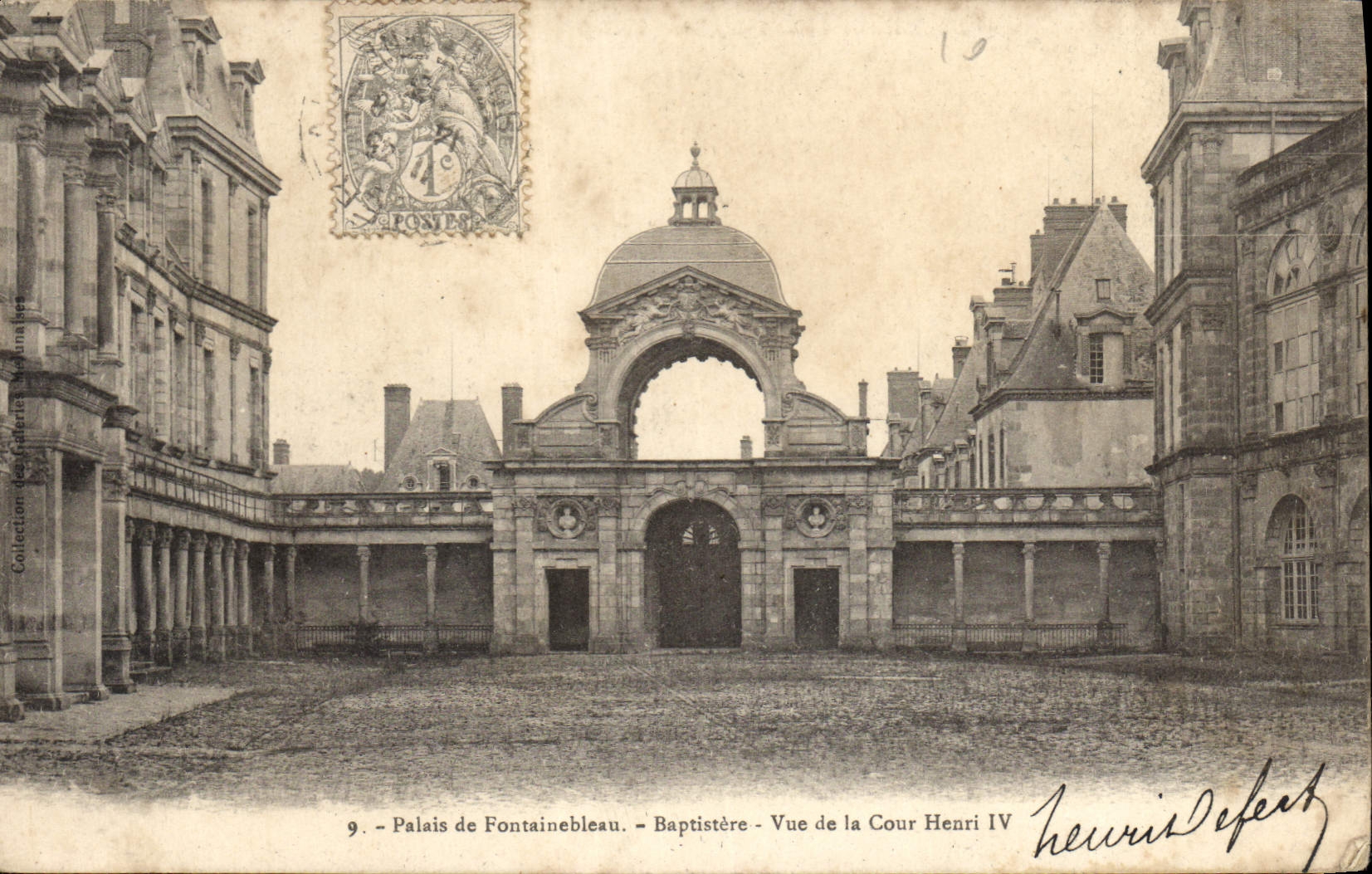 Schloss Fontainebleau — Taufkirche — Ansicht der Cour Henri IV — Verleger Henri Defert, Nr. 9