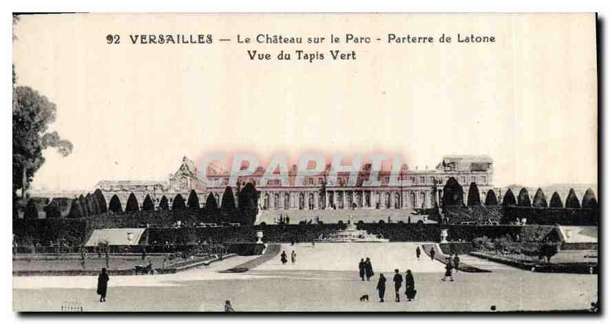 CPA Versailles le Chateau sur le Parc Parterre de Latone Vue du Tapis Vert 
