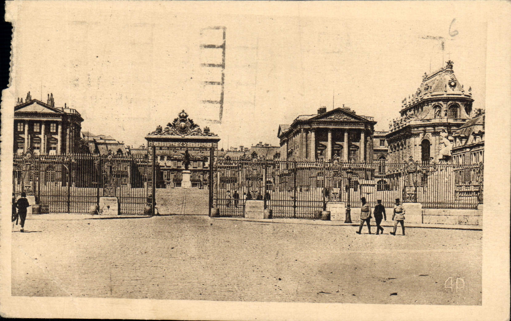 Versailles - Le Château - Façade du Palais — E. Papegh N° 24, Paris