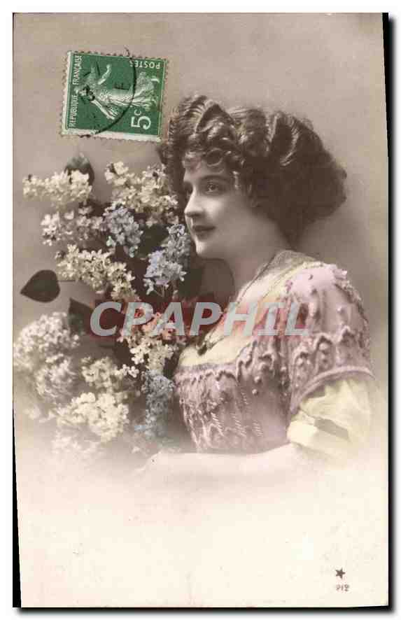 CPA Femme Fleurs