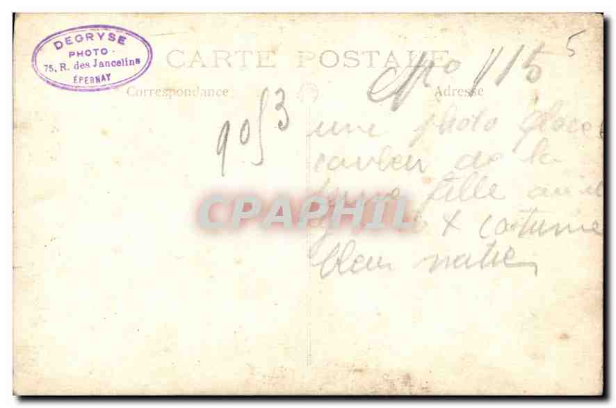 Deux jeunes femmes — studio photographique — Dégryse, Épernay — Reverso