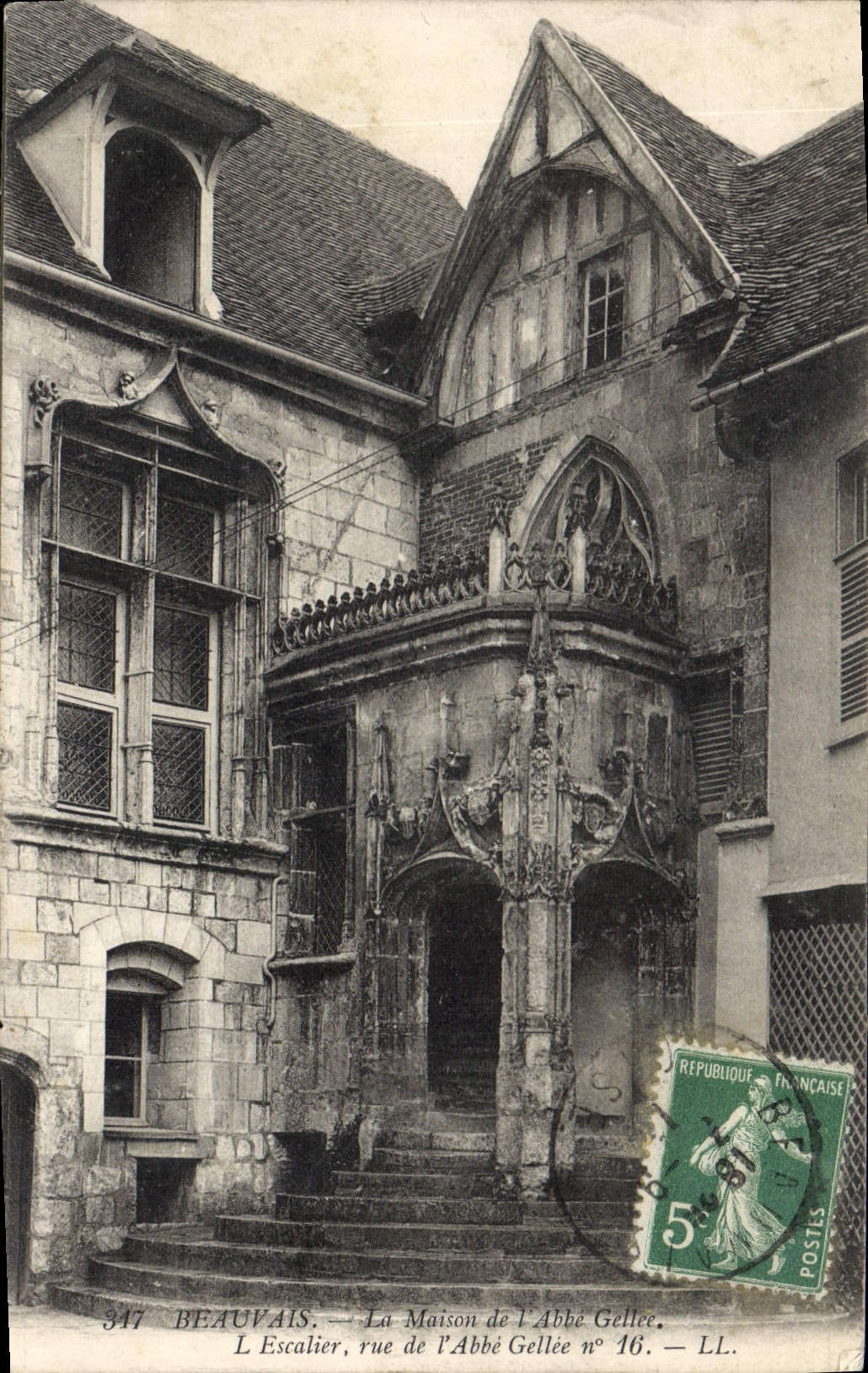 Beauvais — L'Escalier, rue de l'Abbé Gellée n° 16 — LL.