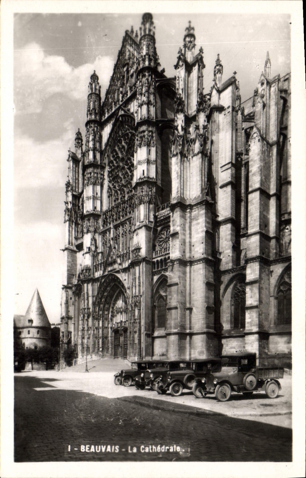 Beauvais — La Cathédrale — Édition E. Harmigues, Paris