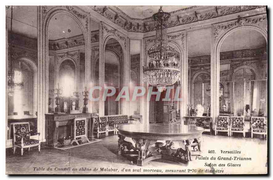 CPA Versailles Palais du Grand Trianon Salon des Glaces Table du Conseil en chene de Malabar seul mo