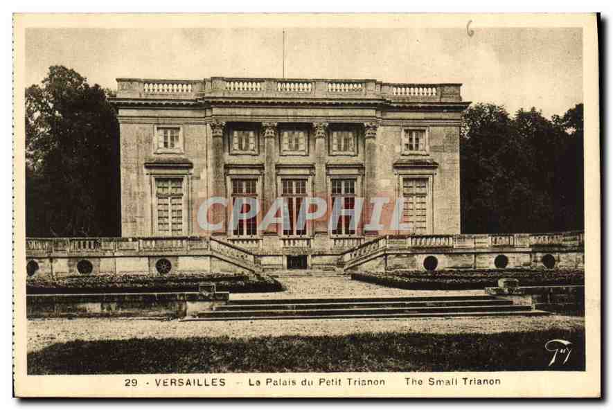 CPA Versailles Le Palais du Petit Trianon 