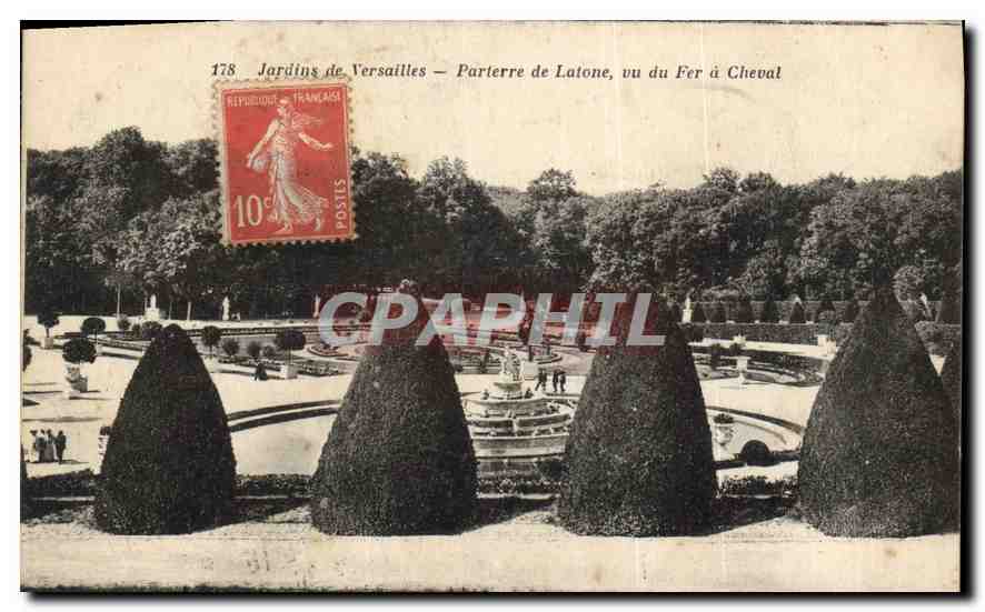 CPA Jardins de Versailles Parterres de Latone vu du Fer a Cheval 