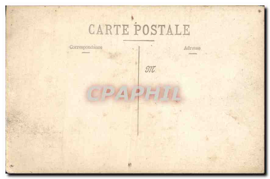 Groupe d'hommes en tenue d'époque — scène de fête ou de réunion — éditeur inconnu — Verso