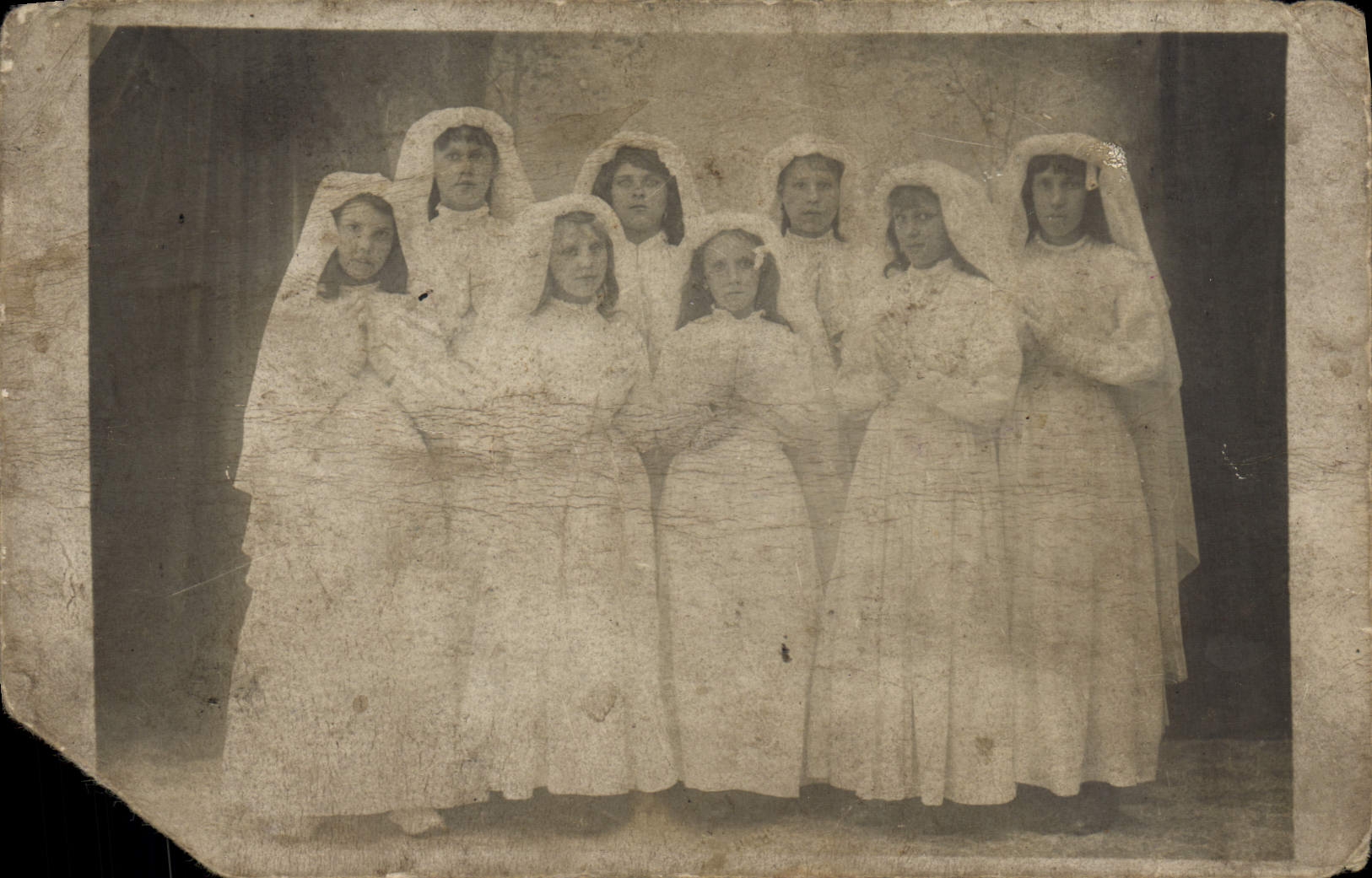 CARTE PHOTO Enfants Communiantes