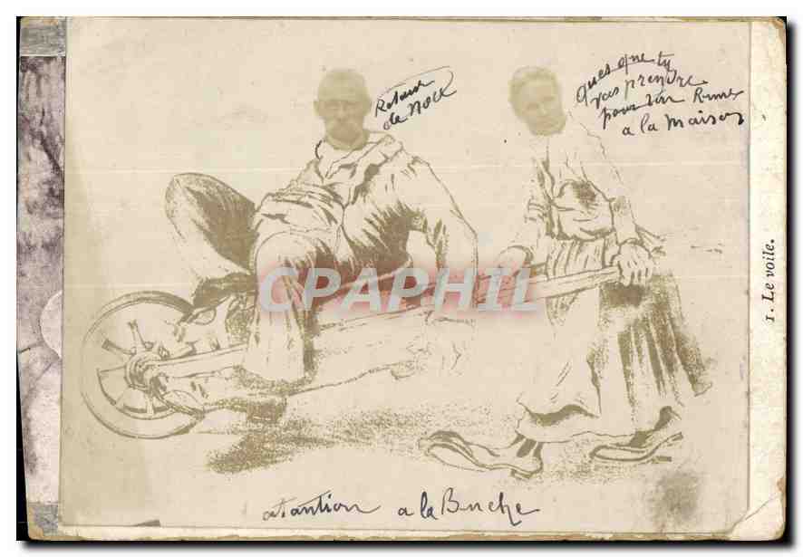 CARTE PHOTO Attention a la buche