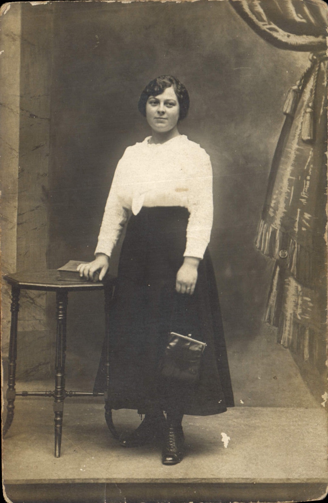 CARTE PHOTO Femme