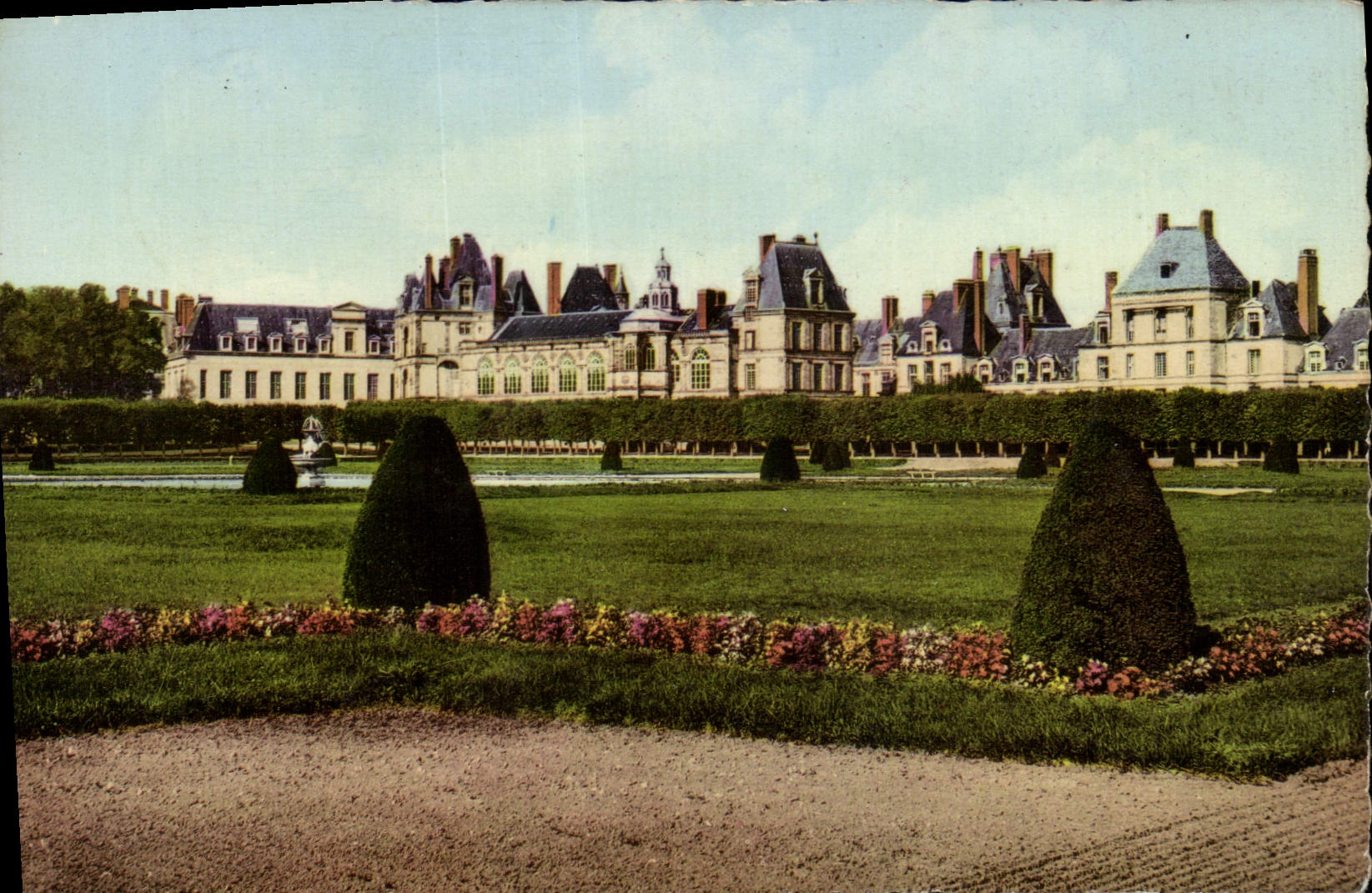 Palazzo di Fontainebleau — vista del Parterre de la Noue — Imp. Photo. L. Ménard, Fontainebleau, n°19