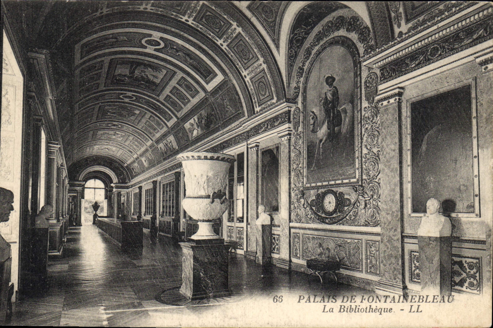 Palais de Fontainebleau — La Bibliothèque — LL