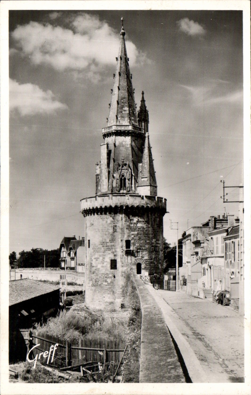 CPA La Rochelle Ch Mar La Tour des Quatre Sergents de la Rochelle 