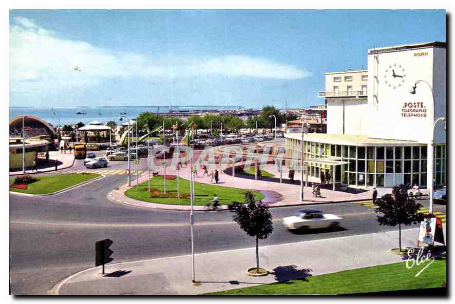Royan - Place de la Poste et de l'Auditorium — Éditeur : Élé