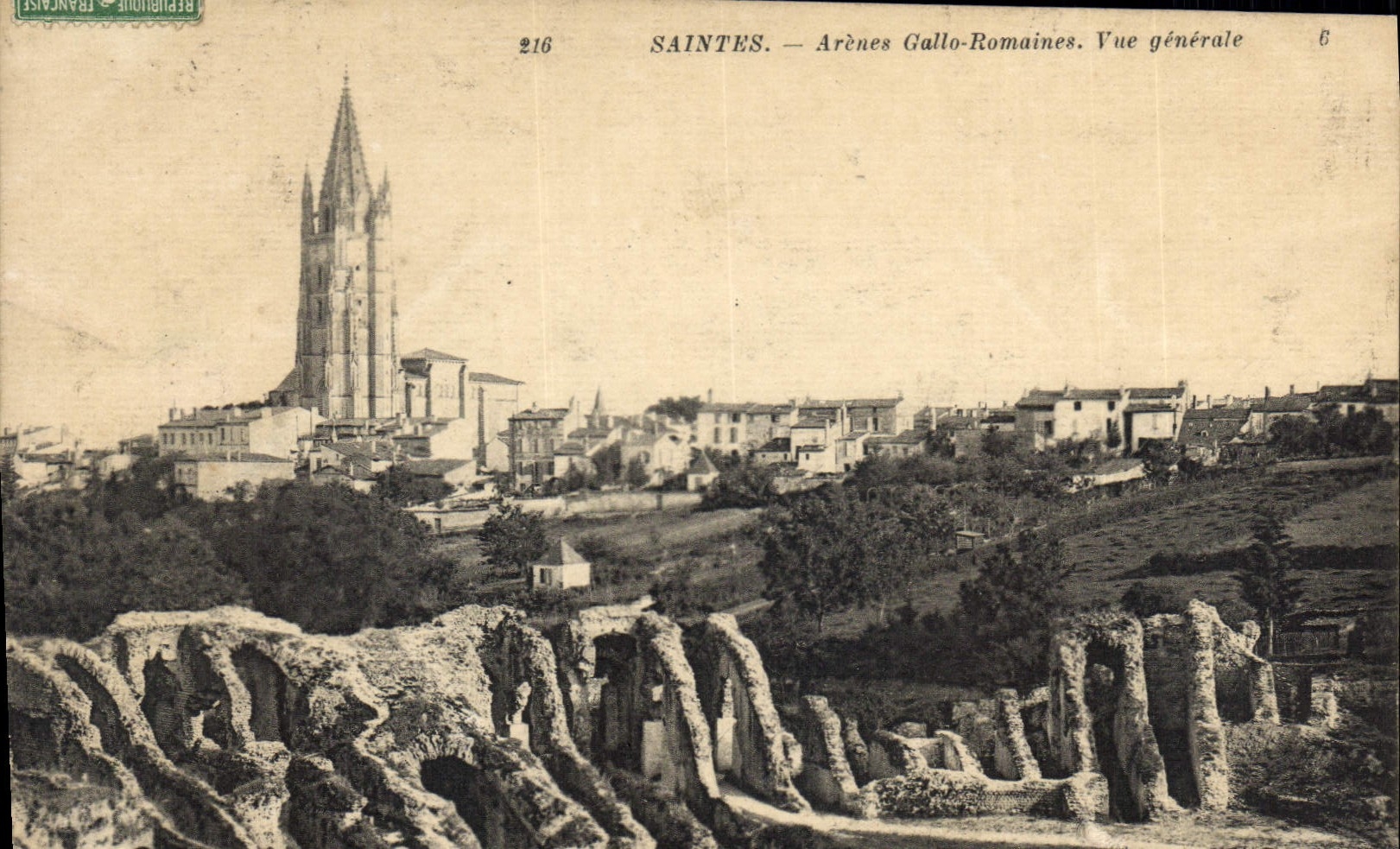 CPA Saintes Arenes Gallo Romaines Vue Generale 