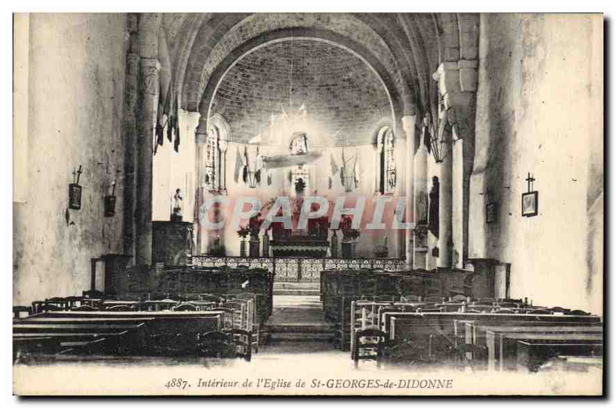 CPA Interieur de l'Eglise de St Georges de Didonne 