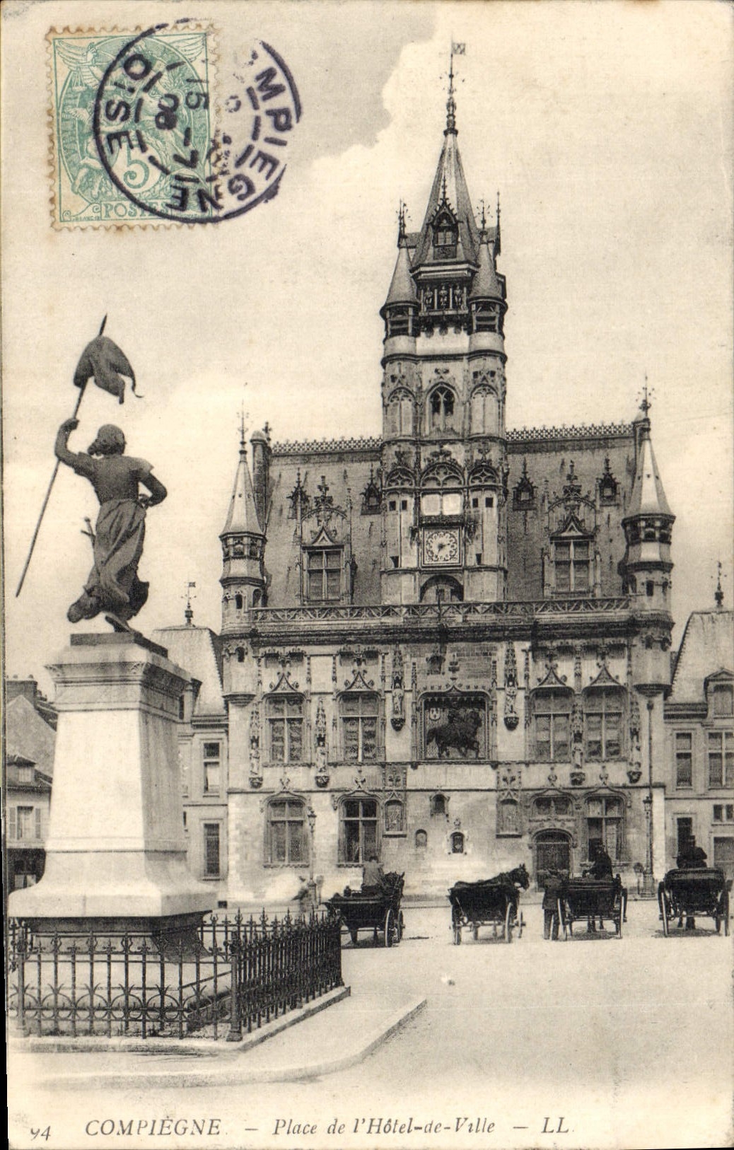 Compiègne — Place de l'Hôtel-de-Ville — LL. n°94