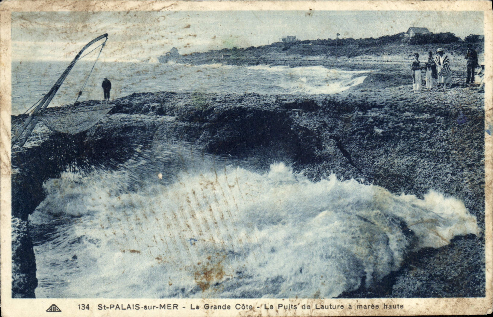St-Palais-sur-Mer — La Grande Côte / Le Puits de Lauture à marée haute — Édition des Nouvelles Galeries, Royan, n°134