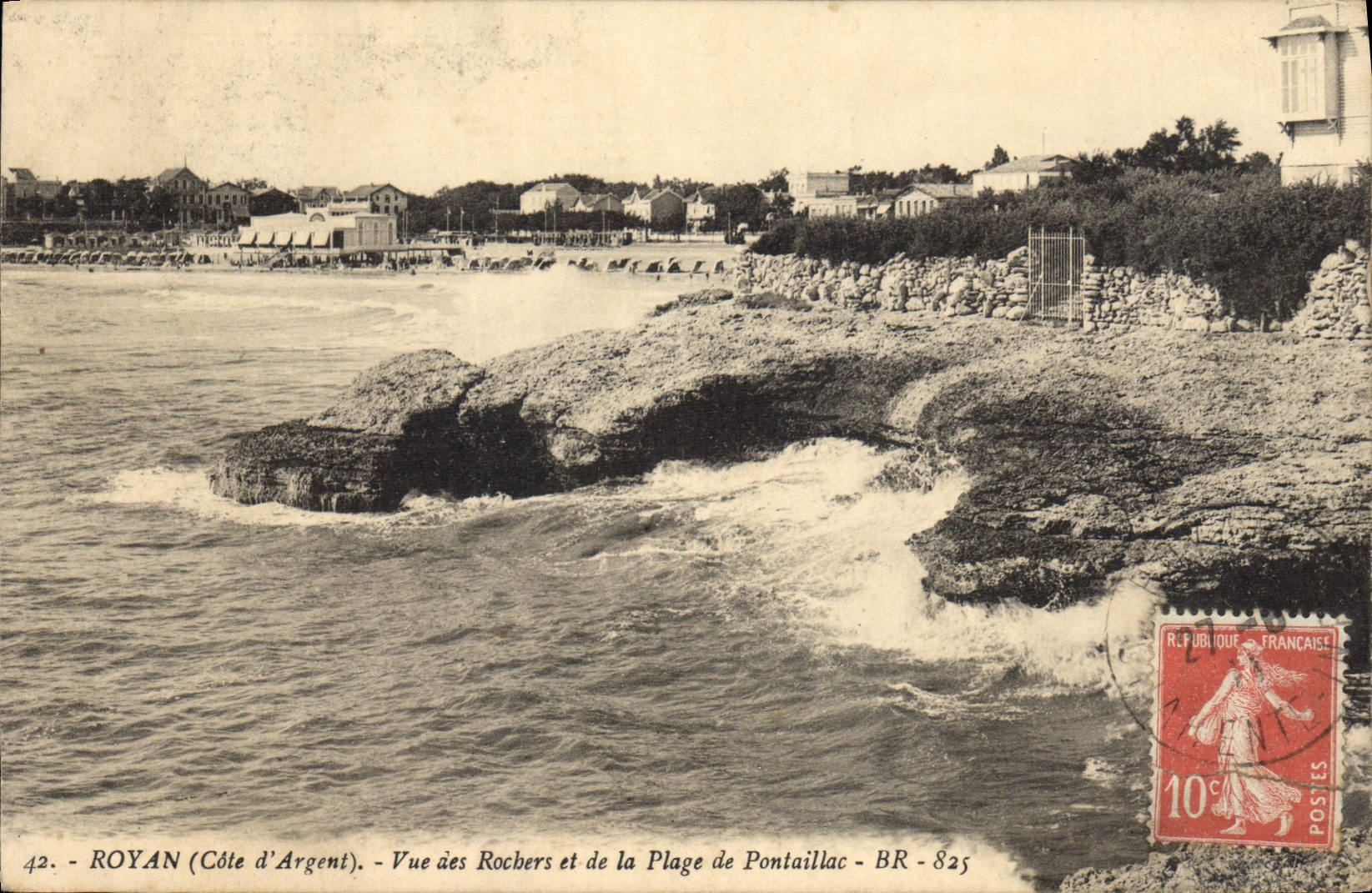 Royan (Côte d'Argent) — Vue des Rochers et de la Plage de Pontaillac — BR-825