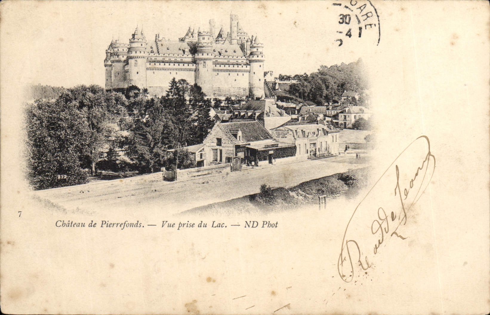 Château de Pierrefonds — Vue prise du Lac — ND Phot