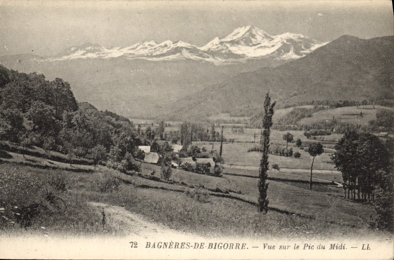 Bagnères-de-Bigorre — Vue sur le Pic du Midi — LL