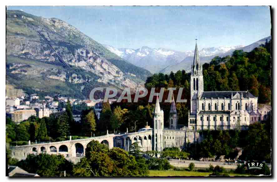CPA Lourdes La Basilique et le Pic du Jer 